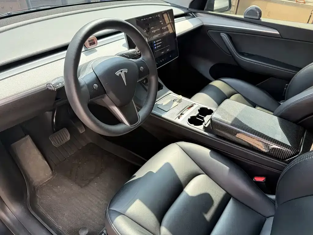 Tesla Model Y — фото 3