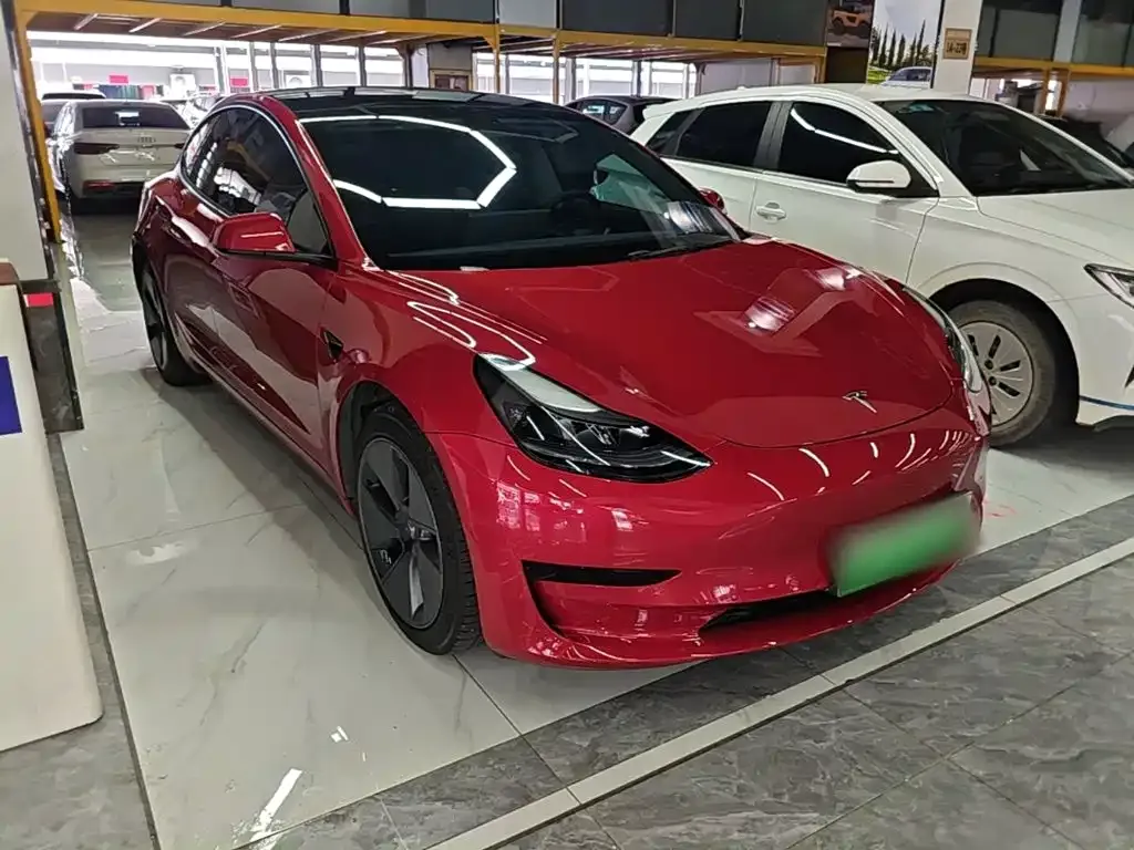Tesla Model 3 — фото 5