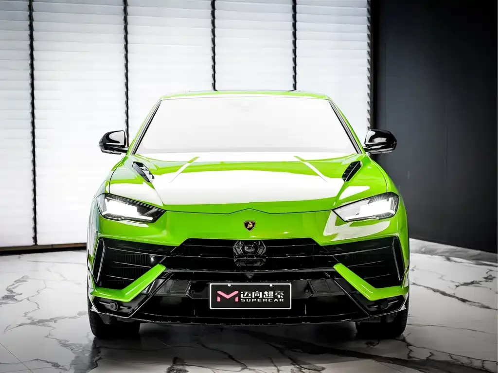 Lamborghini Urus — фото 10