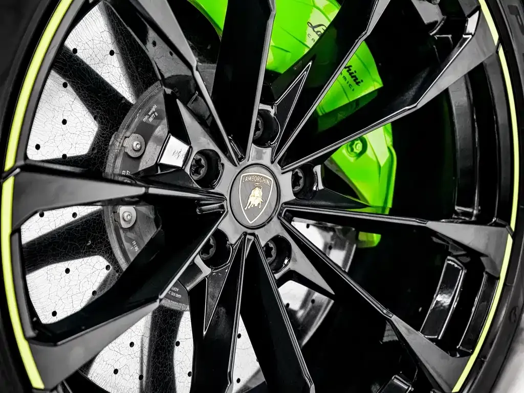 Lamborghini Urus — фото 6