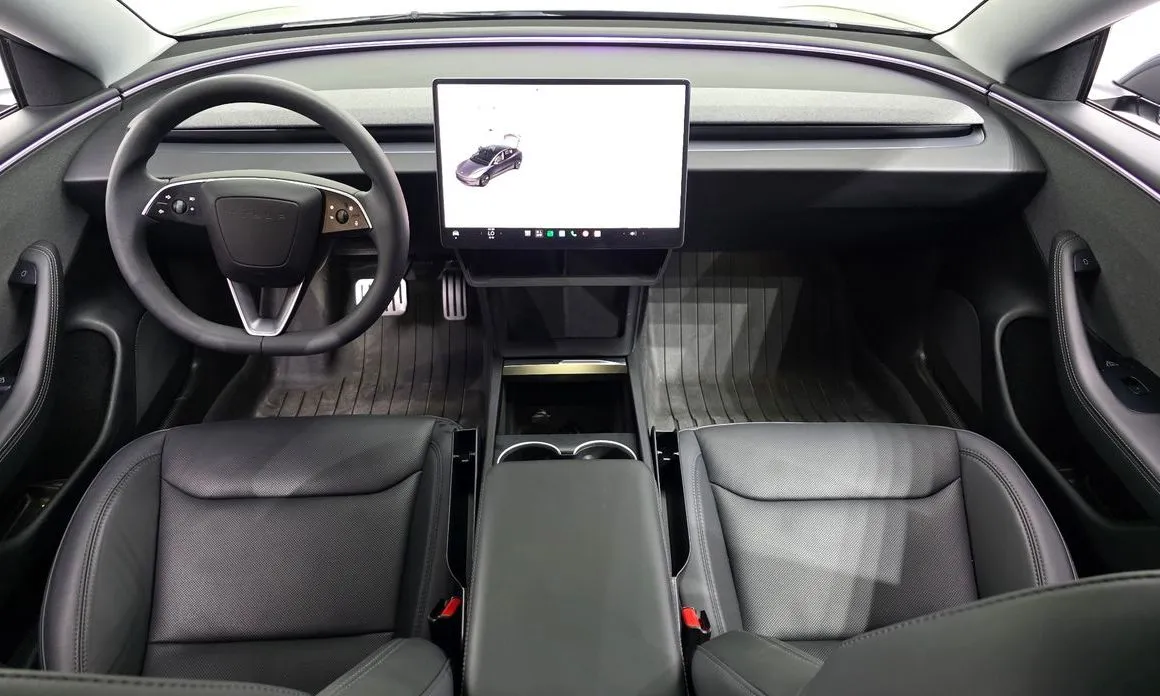 Tesla Model 3 — фото 4