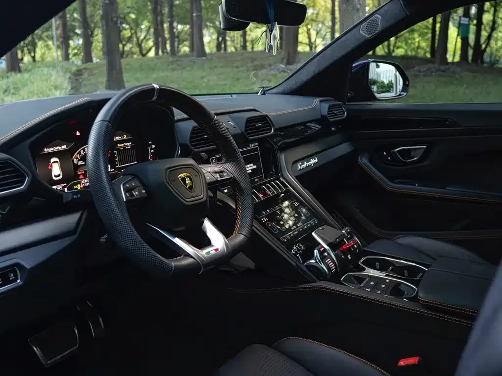Lamborghini Urus — фото 6