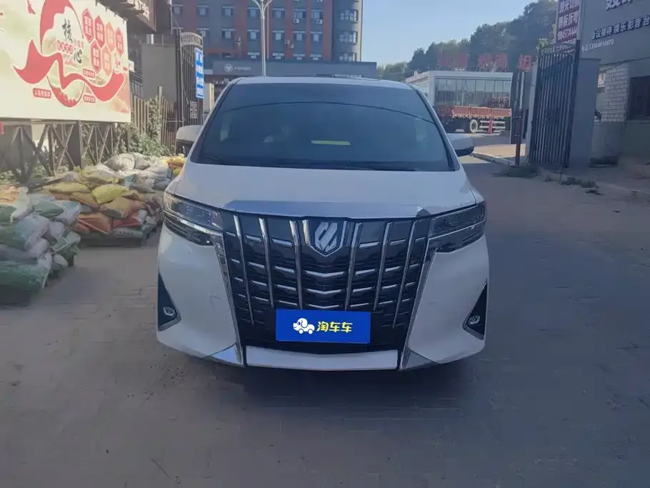 Toyota Alphard — фото 5