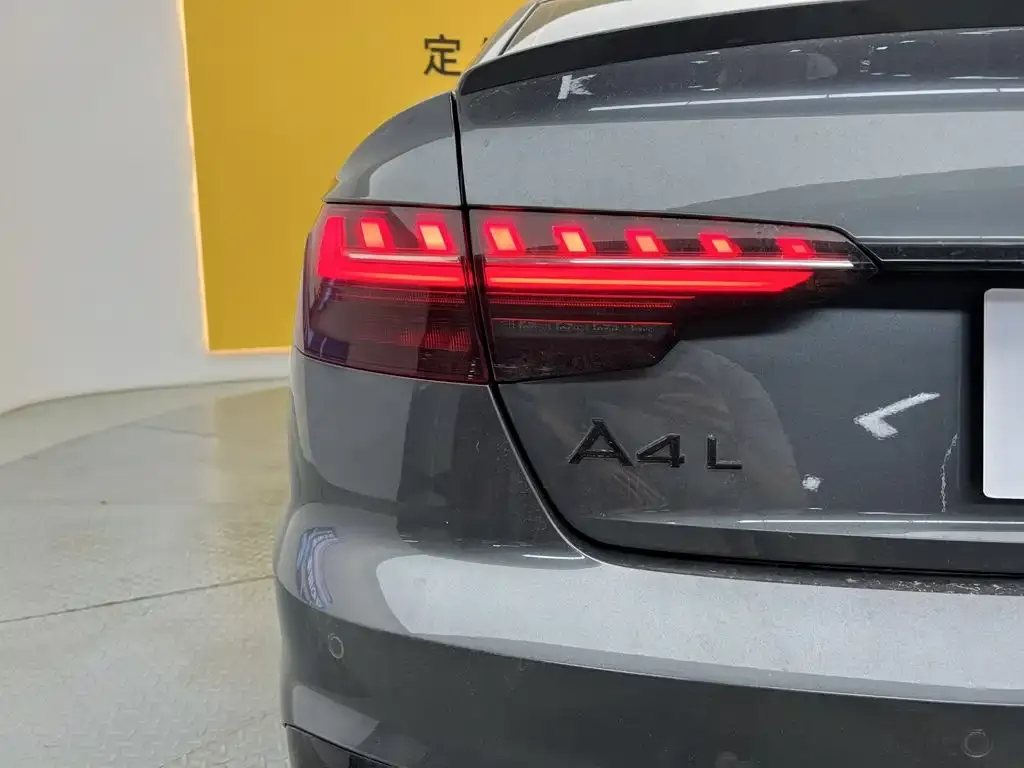 Audi A4L — фото 10