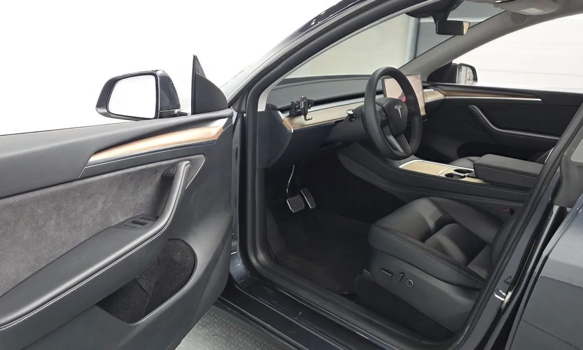 Tesla Model Y — фото 7
