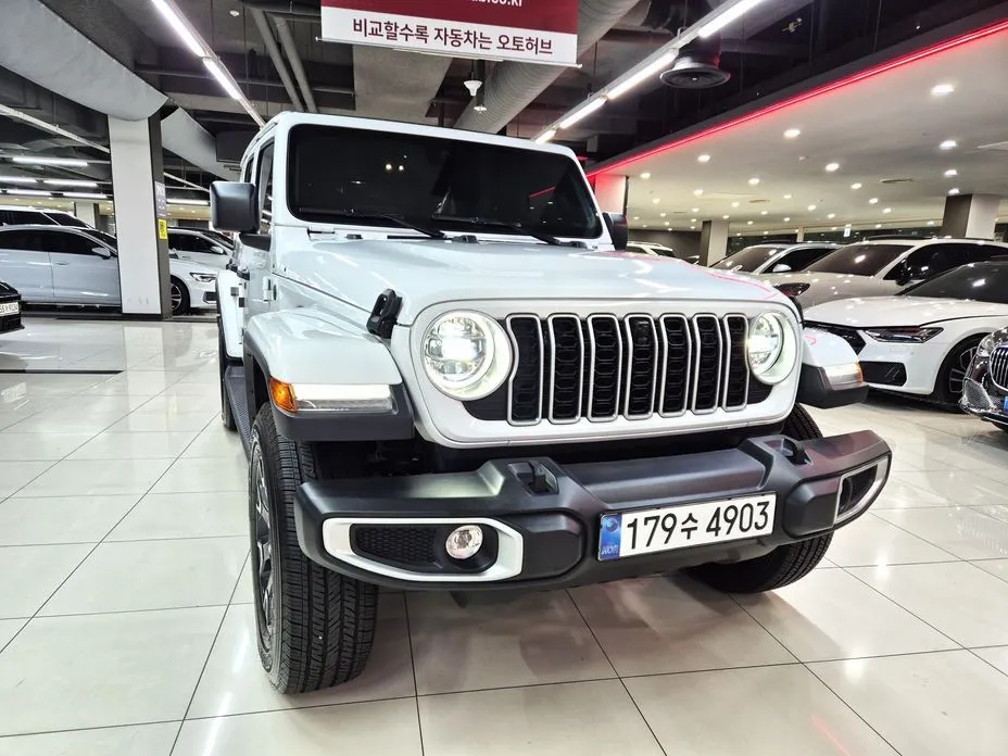 Jeep Wrangler — фото 1