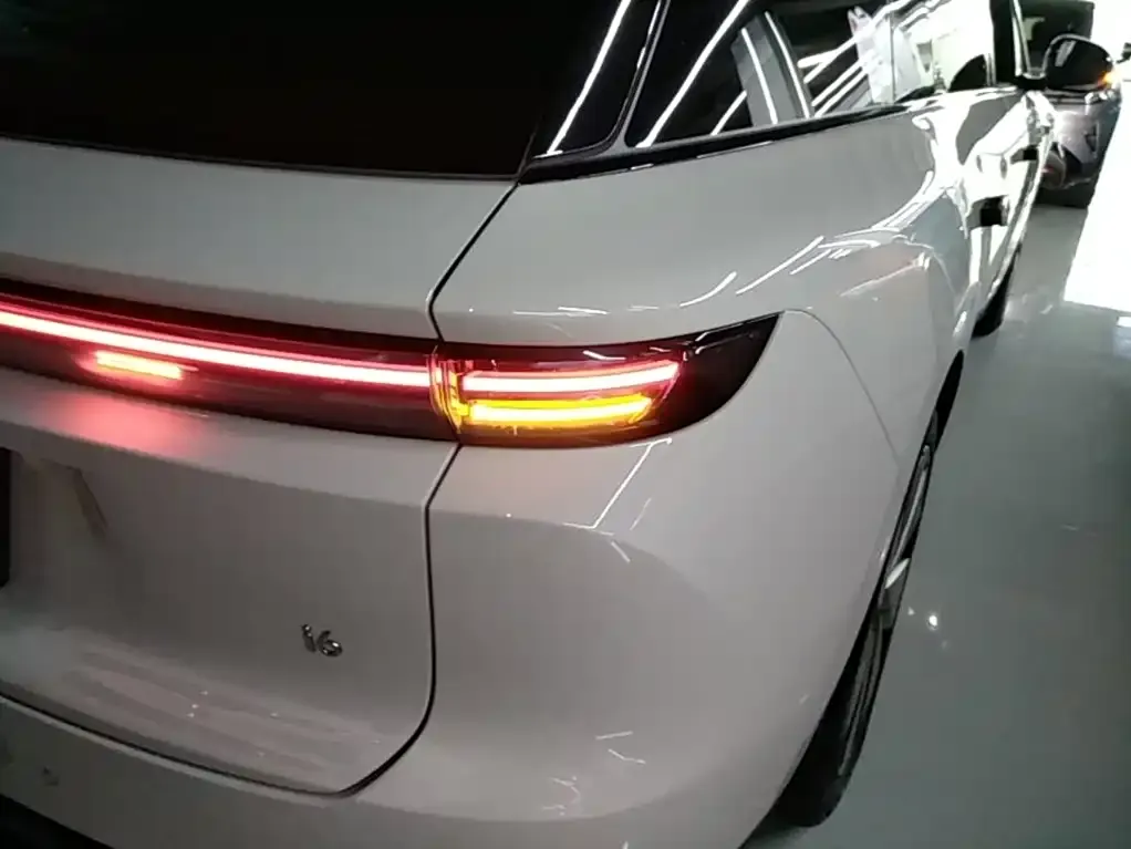Li Auto Li i6 — фото 4