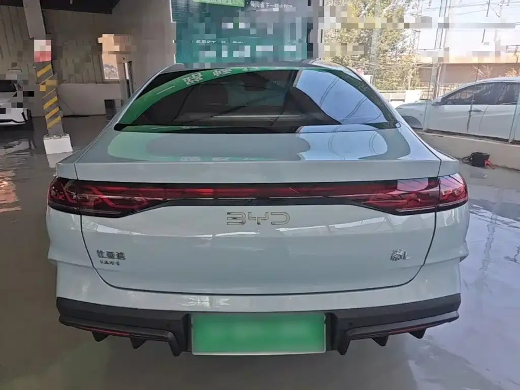 BYD Qin L — фото 4