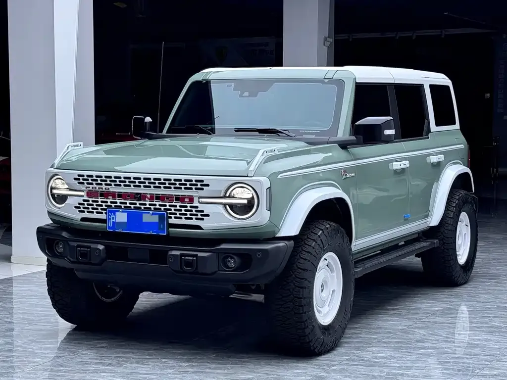 Ford Bronco — фото 1