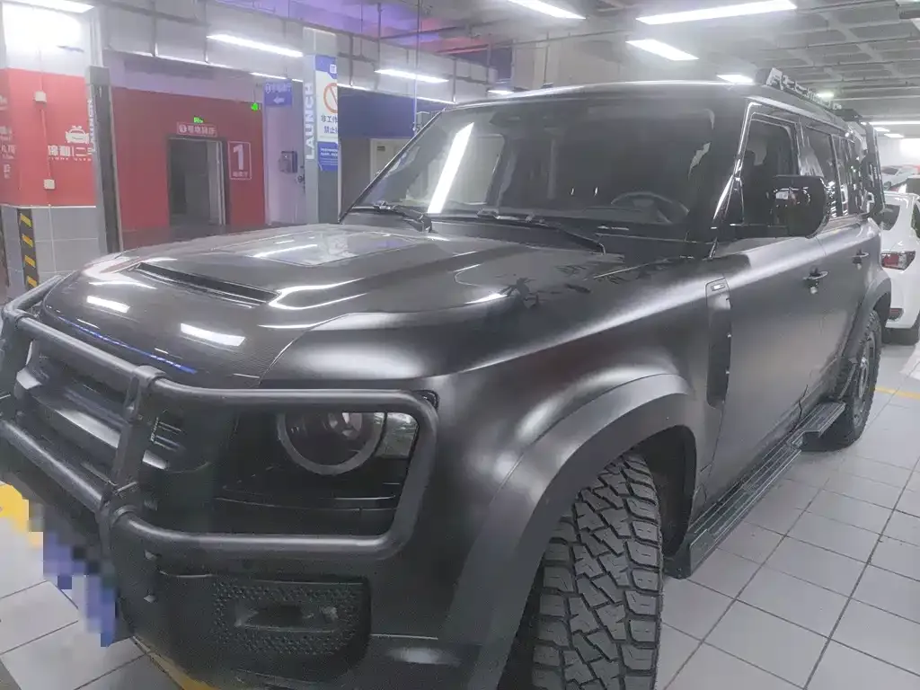Land Rover Defender — фото 1