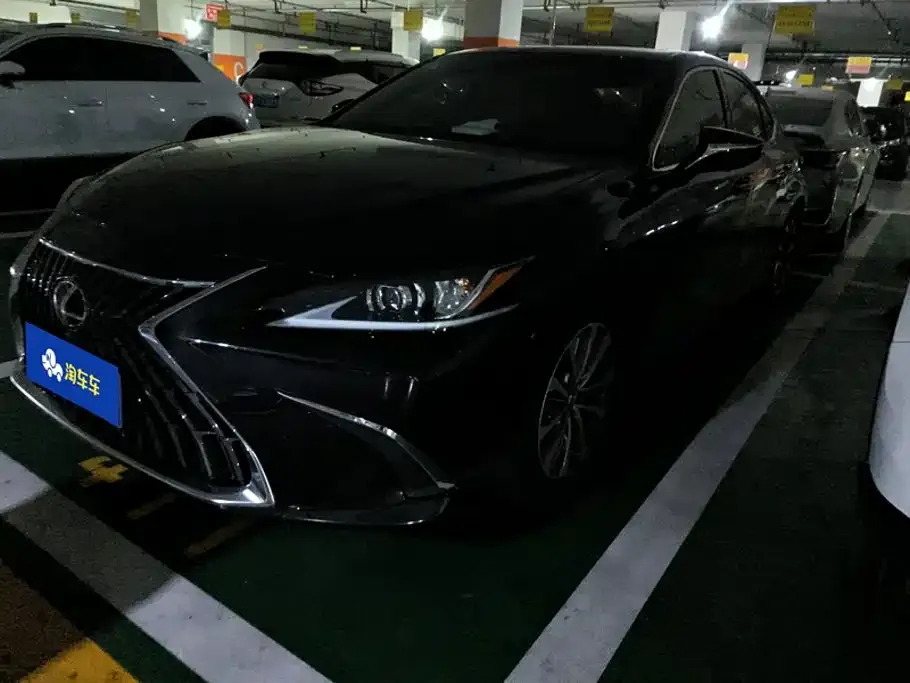 Lexus ES — фото 1