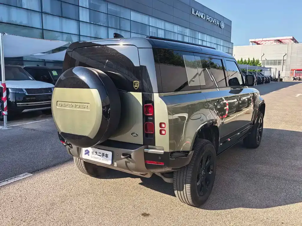 Land Rover Defender — фото 9