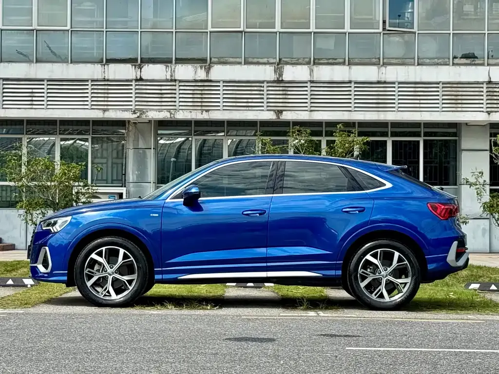 Audi Q3 Sportback — фото 7
