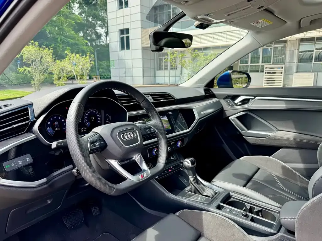 Audi Q3 Sportback — фото 3