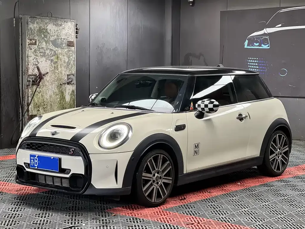MINI Cooper (3-door) — фото 1