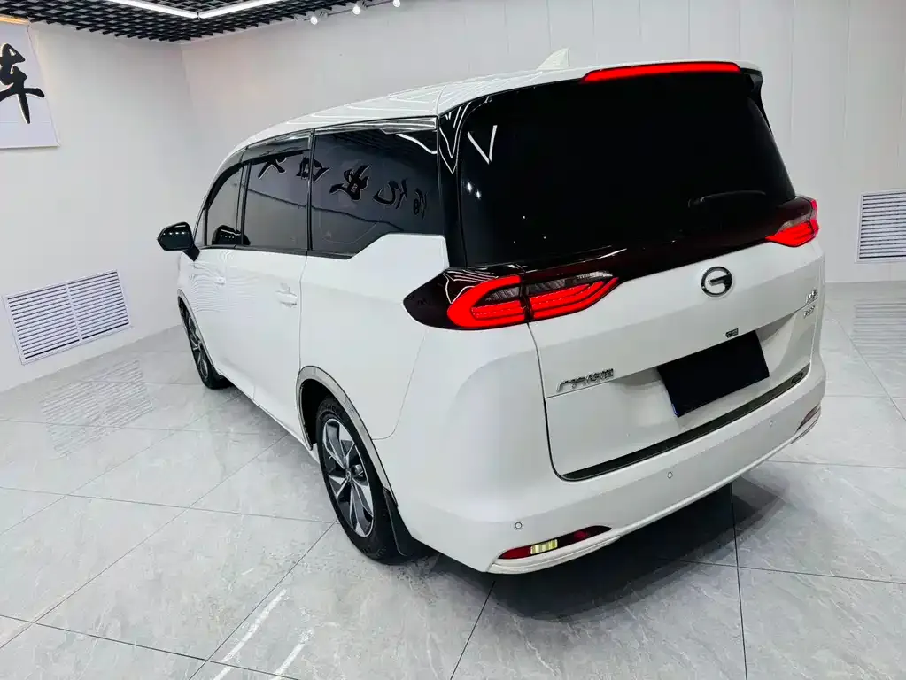 GAC Motor Trumpchi M6 — фото 8