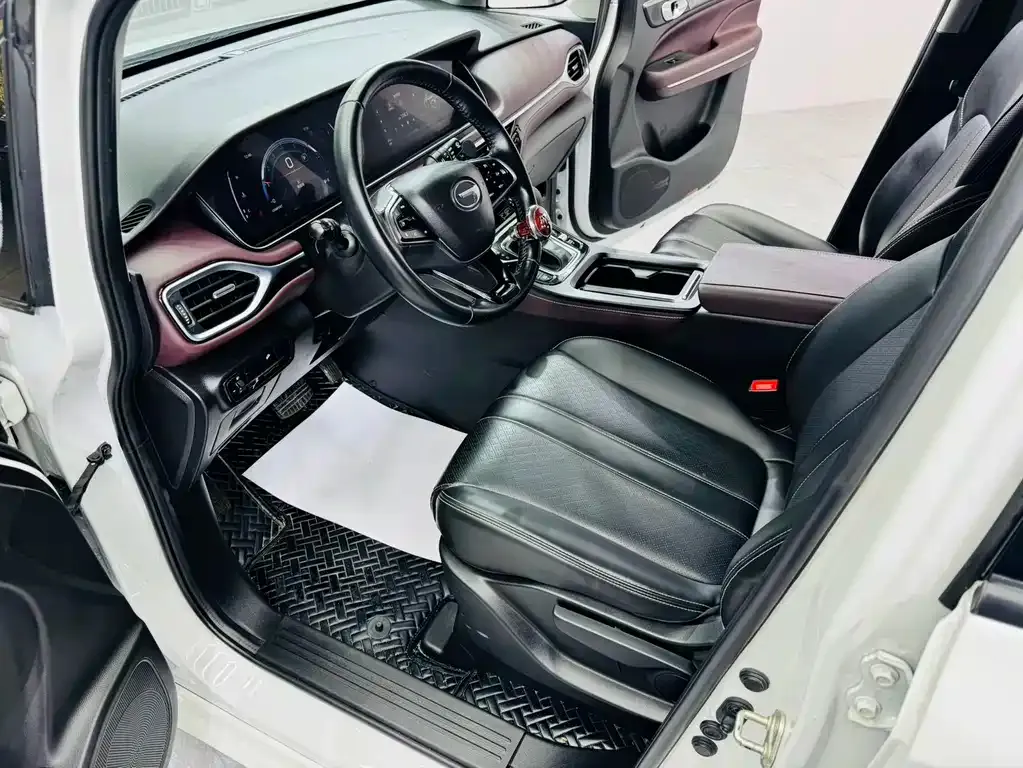 GAC Motor Trumpchi M6 — фото 6