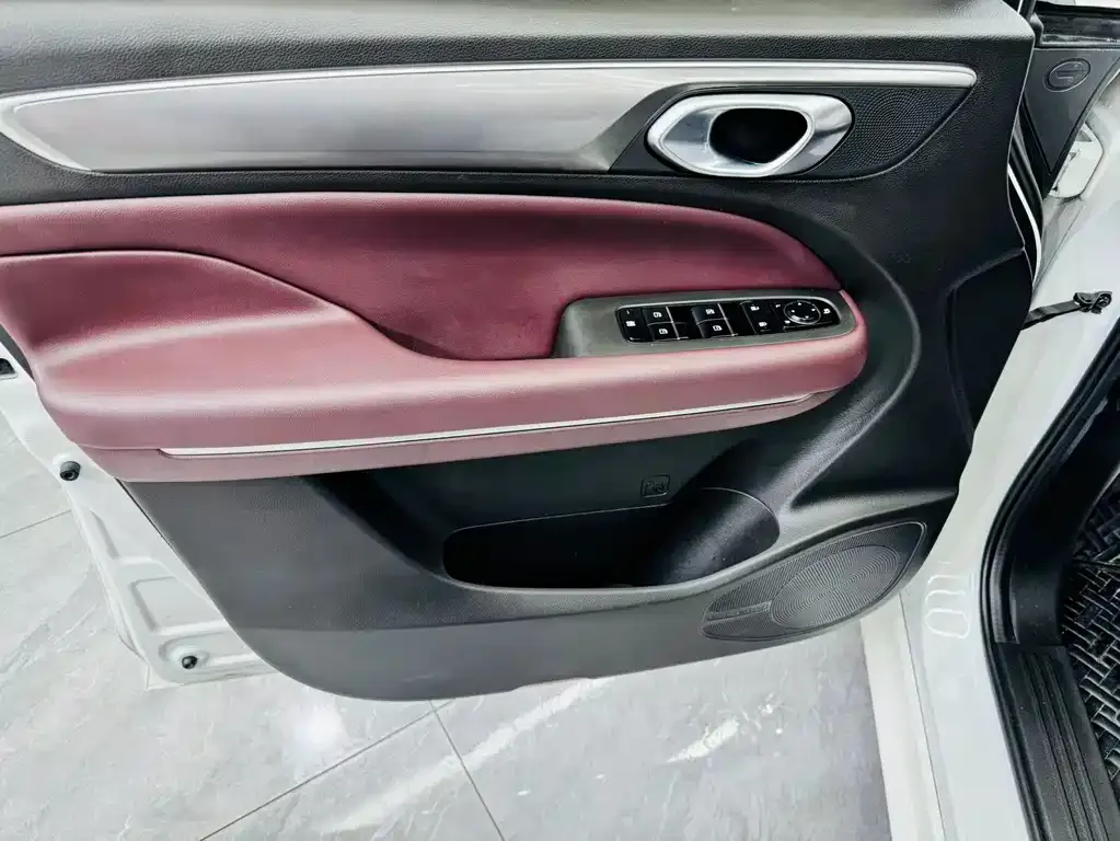 GAC Motor Trumpchi M6 — фото 2