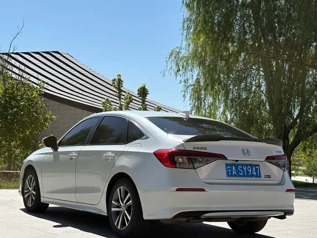 Honda Civic — фото 7