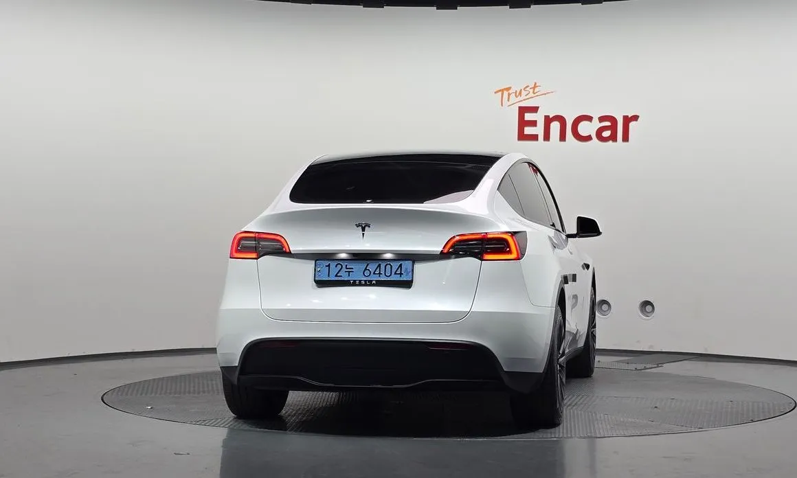 Tesla Model Y — фото 4