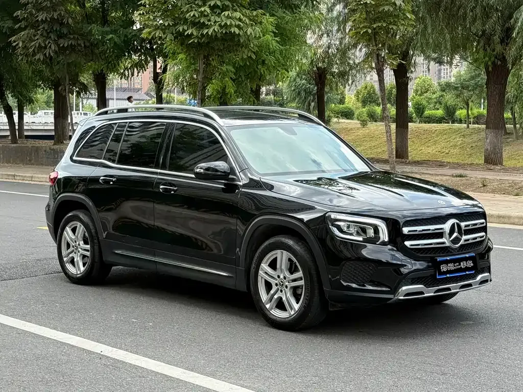 Mercedes-Benz GLB — фото 8