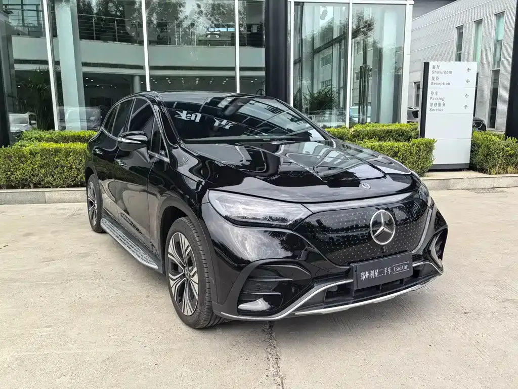 Mercedes-Benz EQE SUV — фото 9