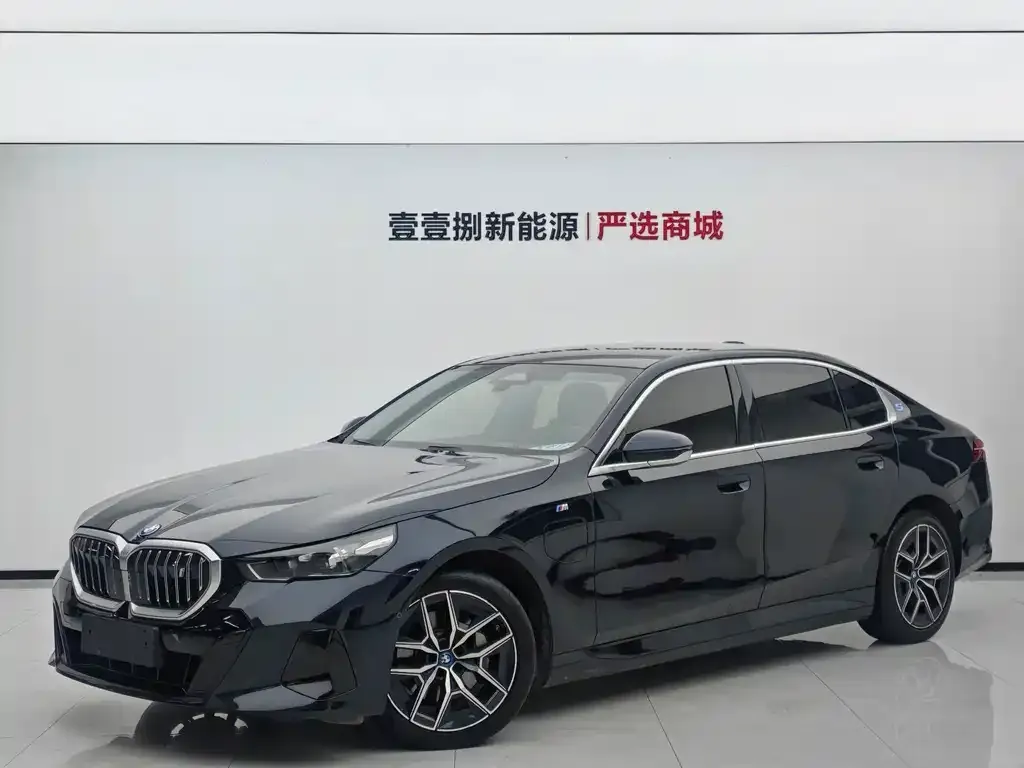 BMW i5 — фото 1