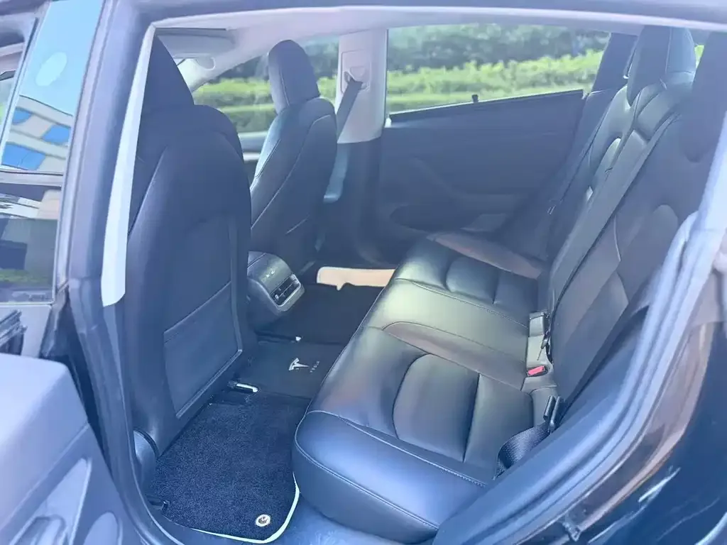 Tesla Model 3 — фото 6
