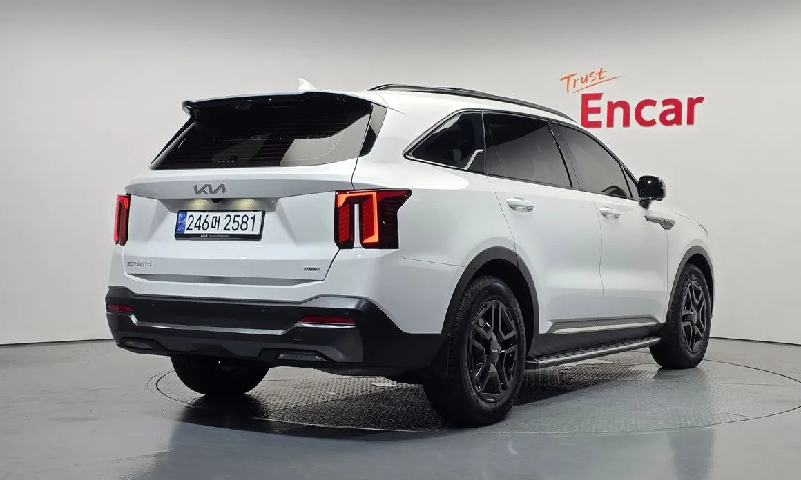 Kia Sorento — фото 6
