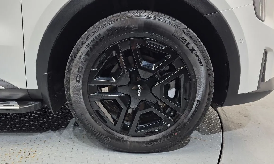 Kia Sorento — фото 10