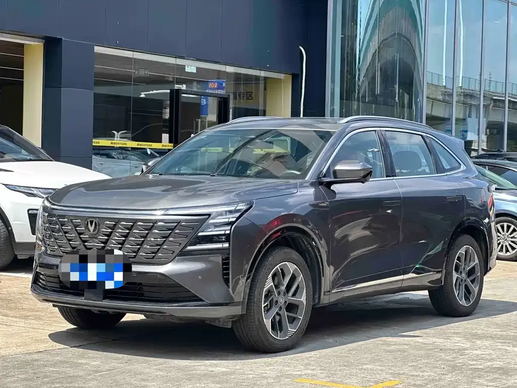Changan CS75 PLUS — фото 1