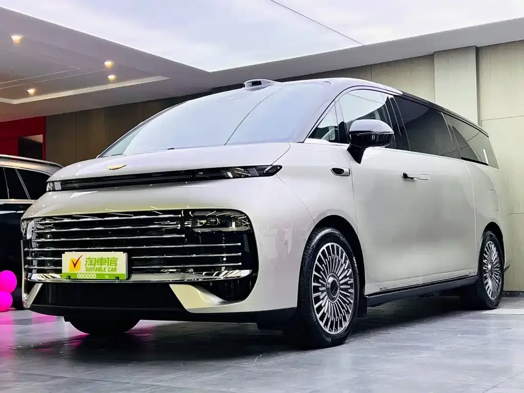 Geely Galaxy V900 — фото 1