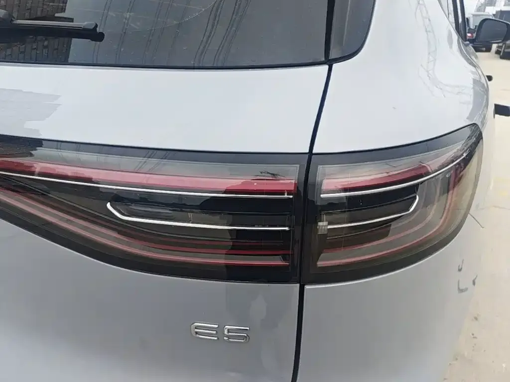 Geely Galaxy E5 — фото 10