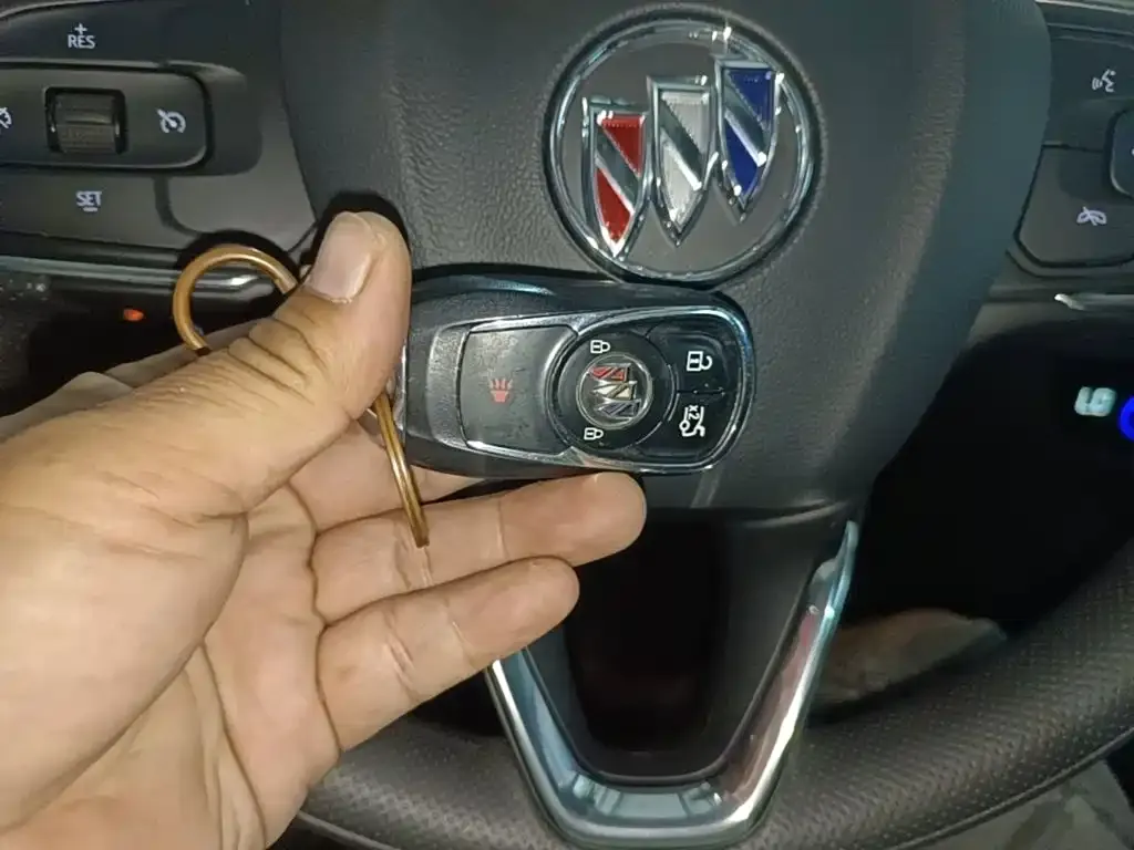 Buick Regal — фото 10