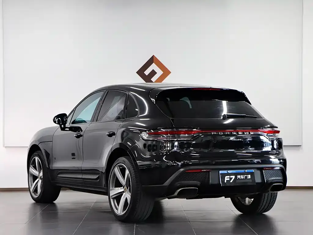 Porsche Macan — фото 10
