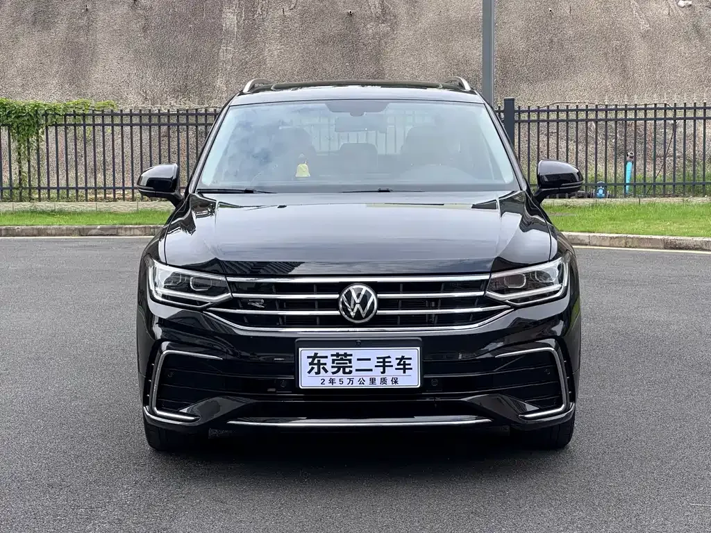 Volkswagen Tiguan L — фото 7