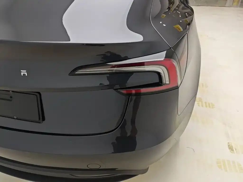 Tesla Model 3 — фото 2