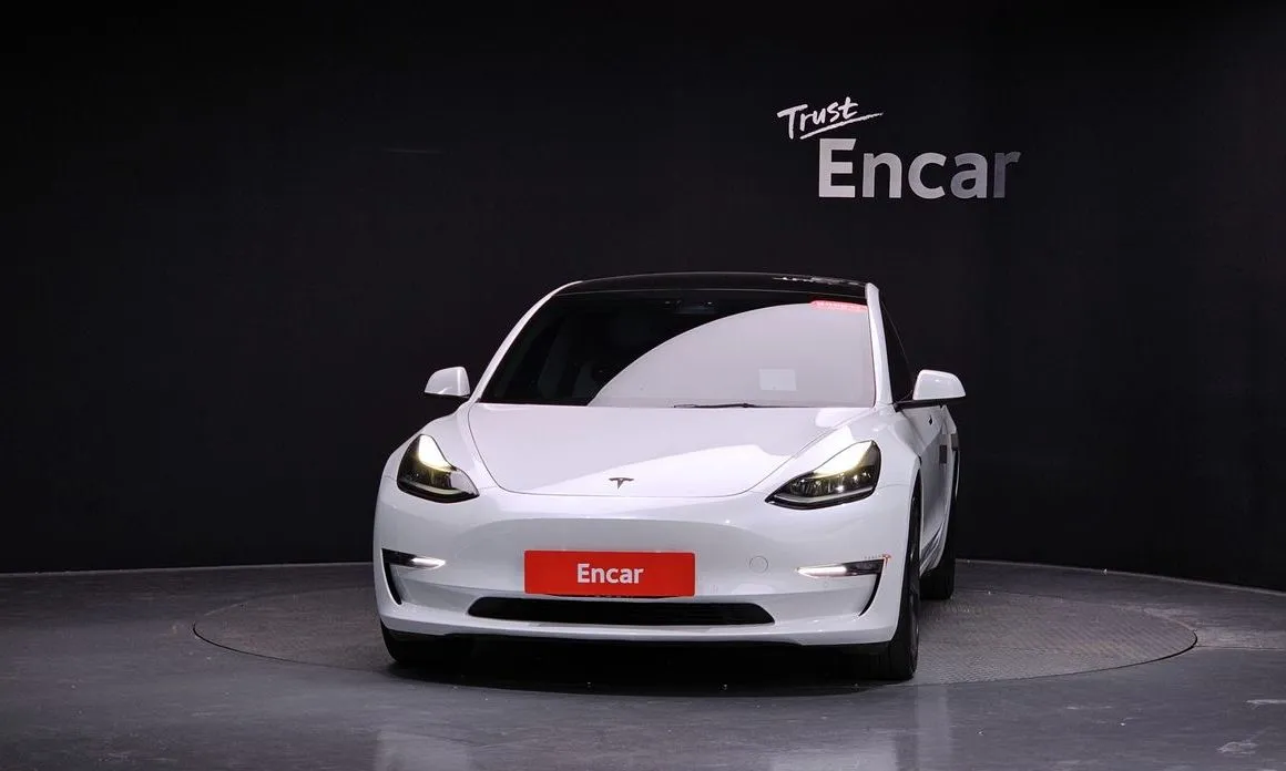 Tesla Model 3 — фото 7