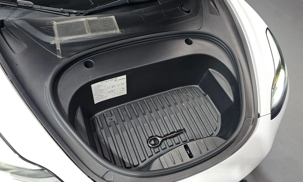 Tesla Model 3 — фото 10