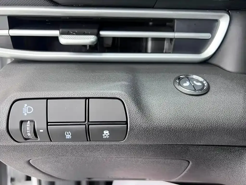 Hyundai Elantra — фото 9