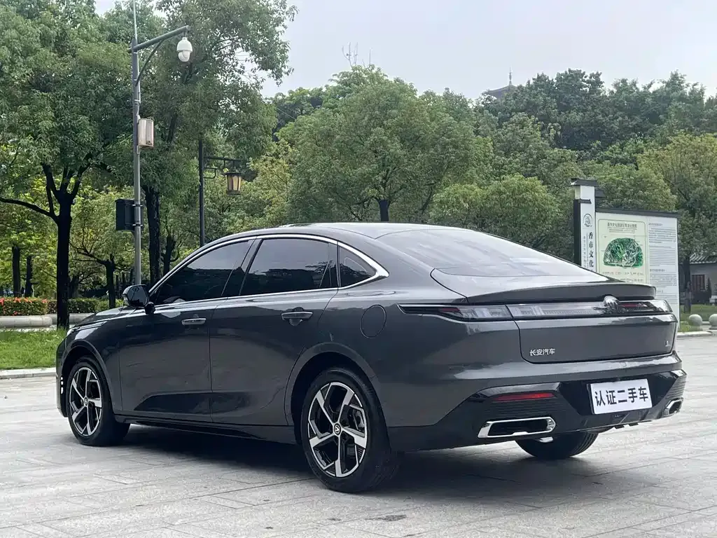 Changan Eado — фото 4