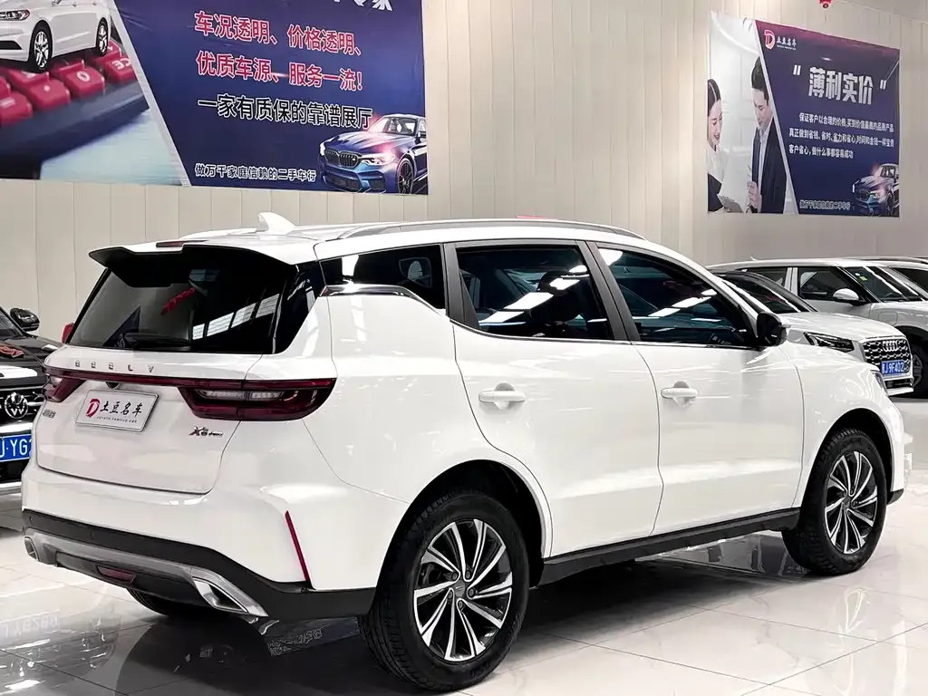 Geely Vision X6 — фото 3