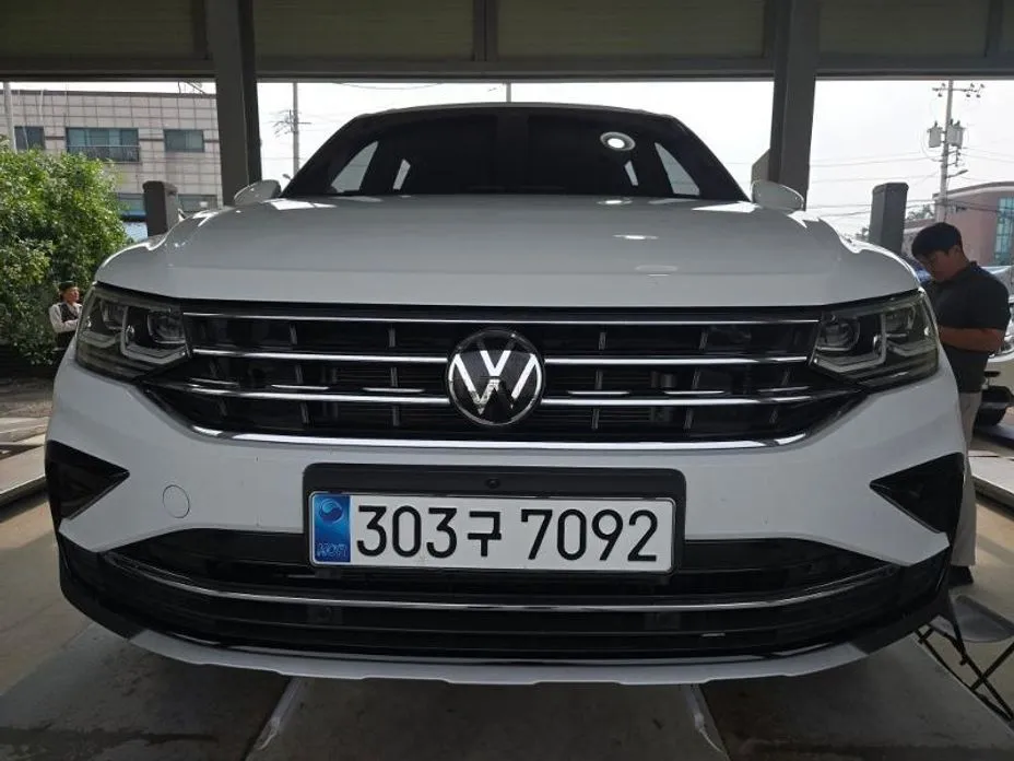 Volkswagen Tiguan — фото 1