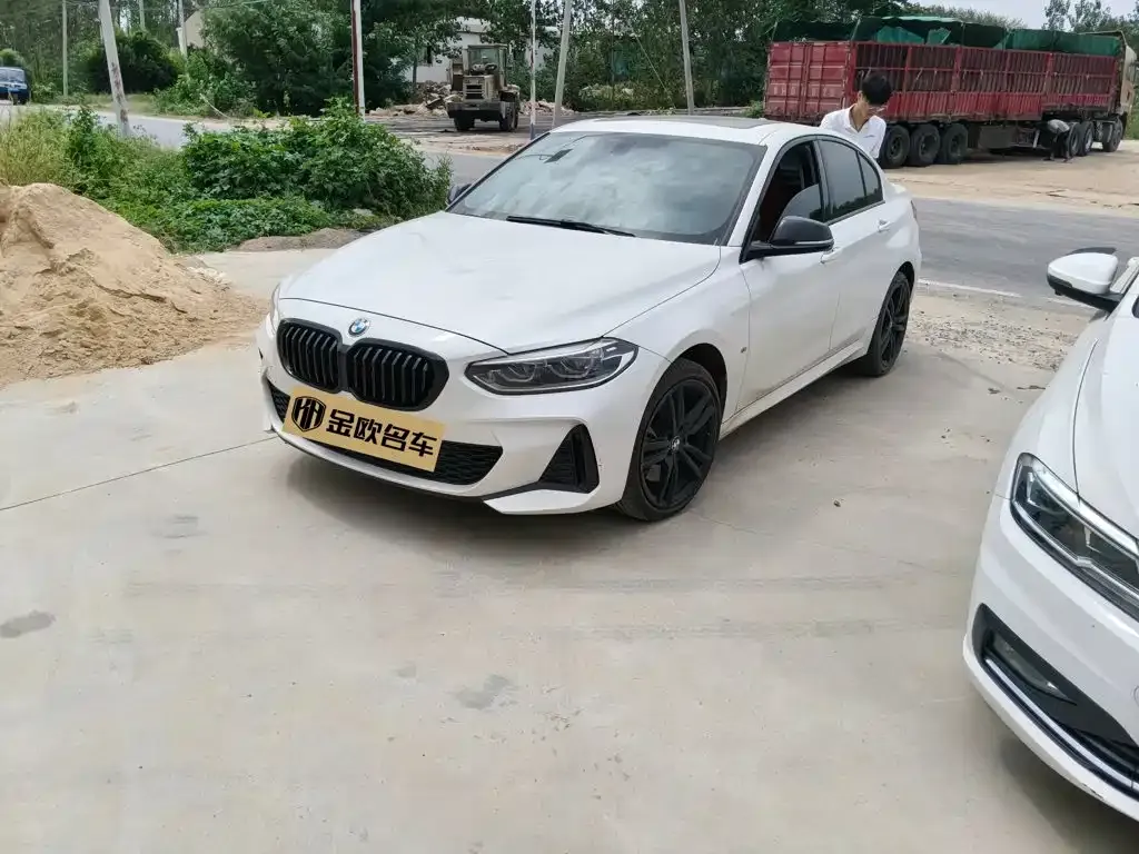 BMW 1 Series — фото 1