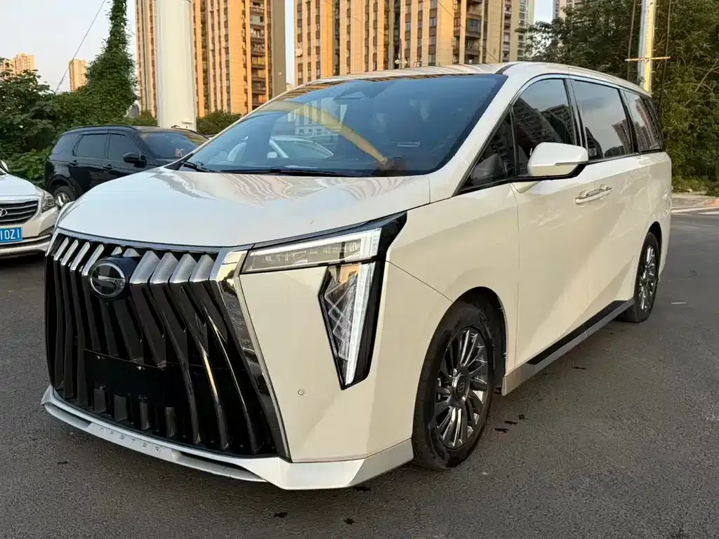 GAC Motor Trumpchi M8 — фото 1