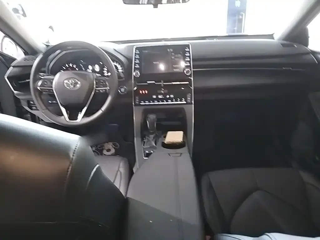 Toyota Avalon — фото 10
