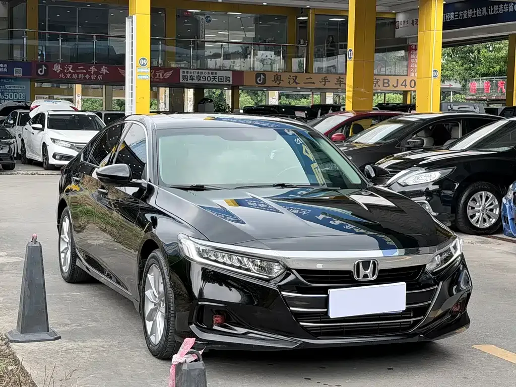 Honda Accord — фото 3