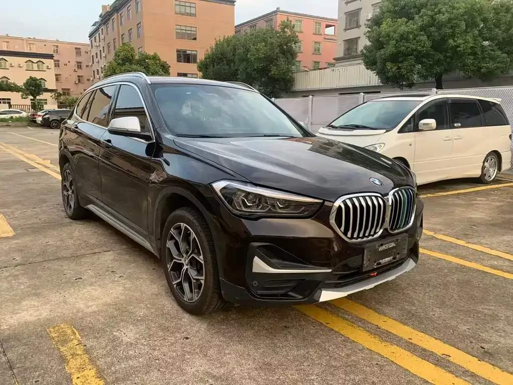 BMW X1 — фото 10