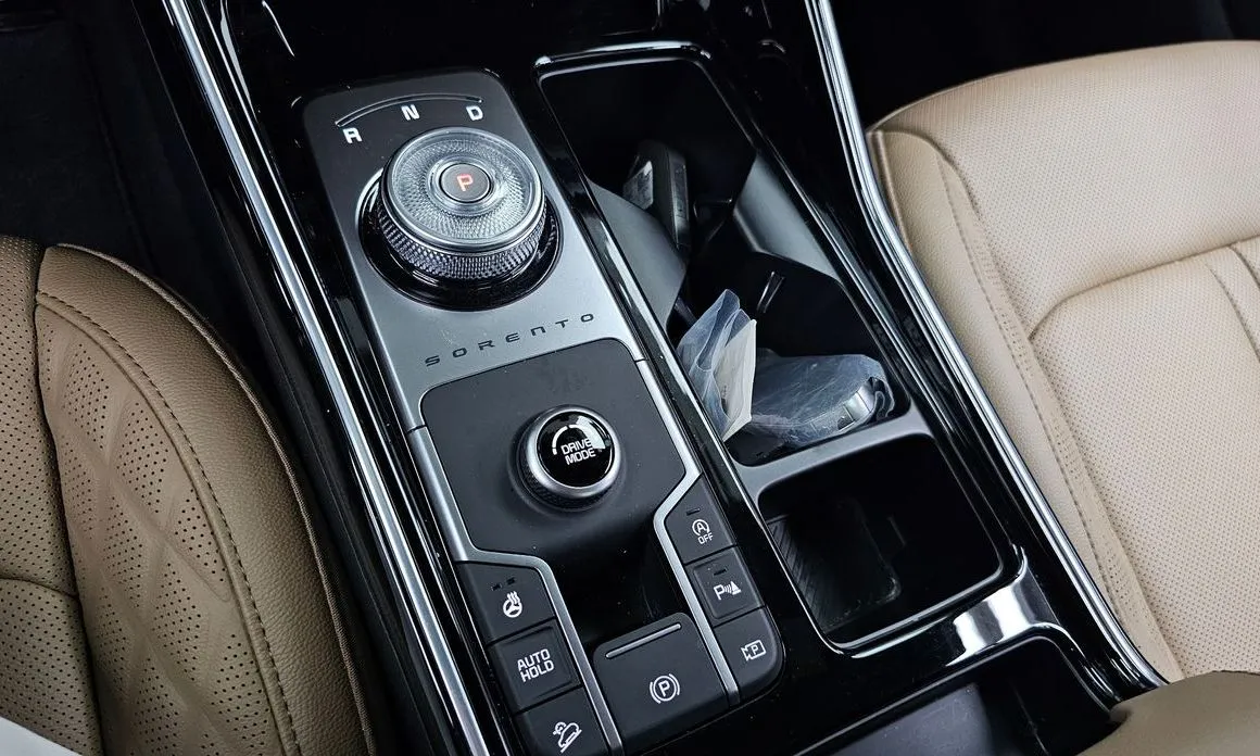 Kia Sorento — фото 6