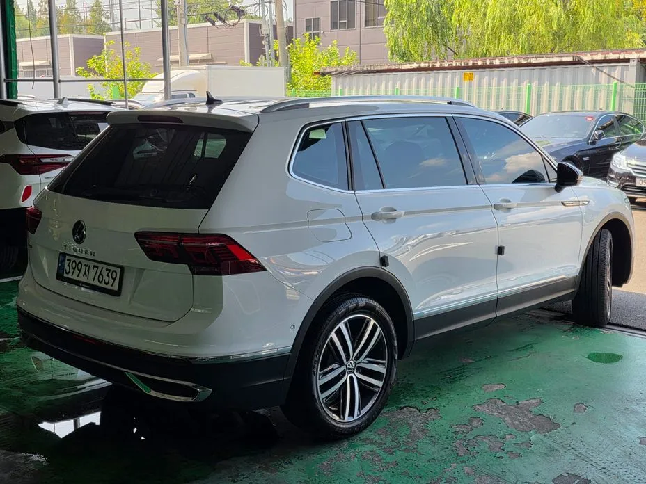 Volkswagen Tiguan — фото 8